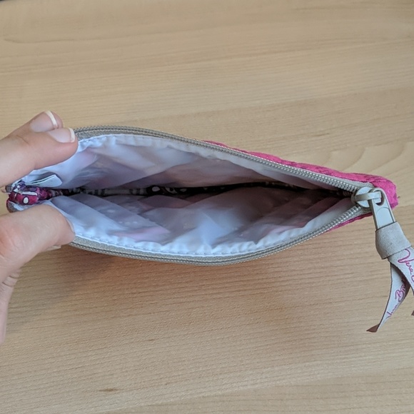 Make up bag - Picture 2 of 2